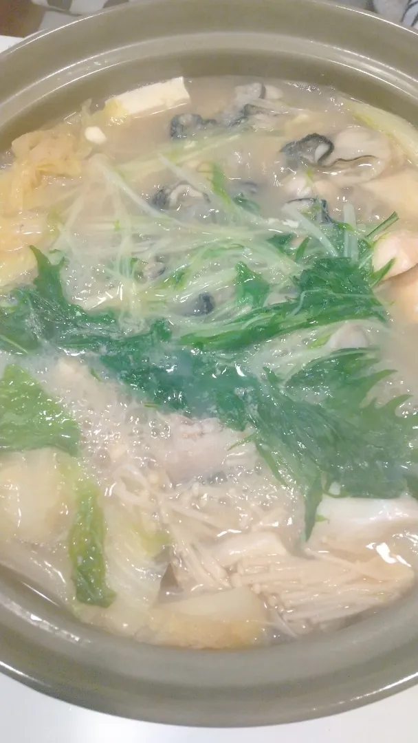 Snapdishの料理写真:魚介の寄せ鍋（みそ味）20/12/13|meguminさん