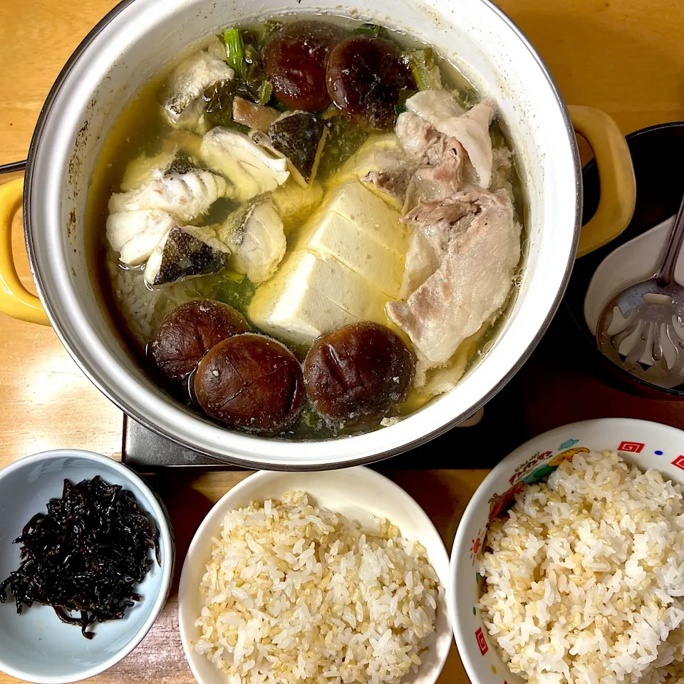 Snapdishの料理写真:真鱈鍋🍲♨️日の出醇良料理酒たっぷり|Makokoさん