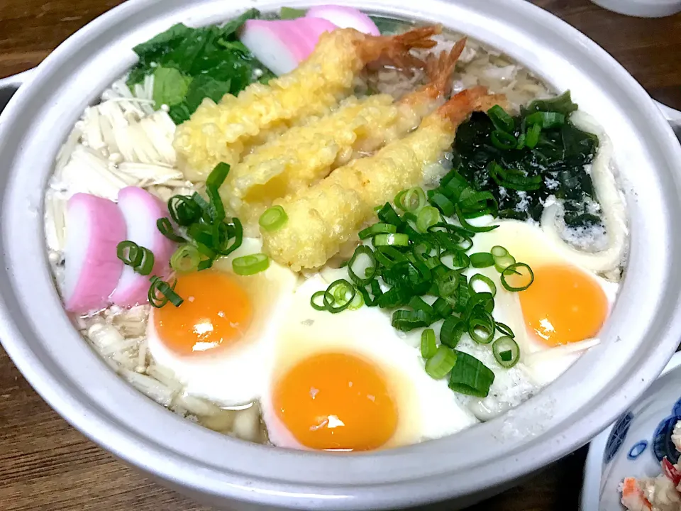 鍋焼きうどん🍲|yummy tommyさん