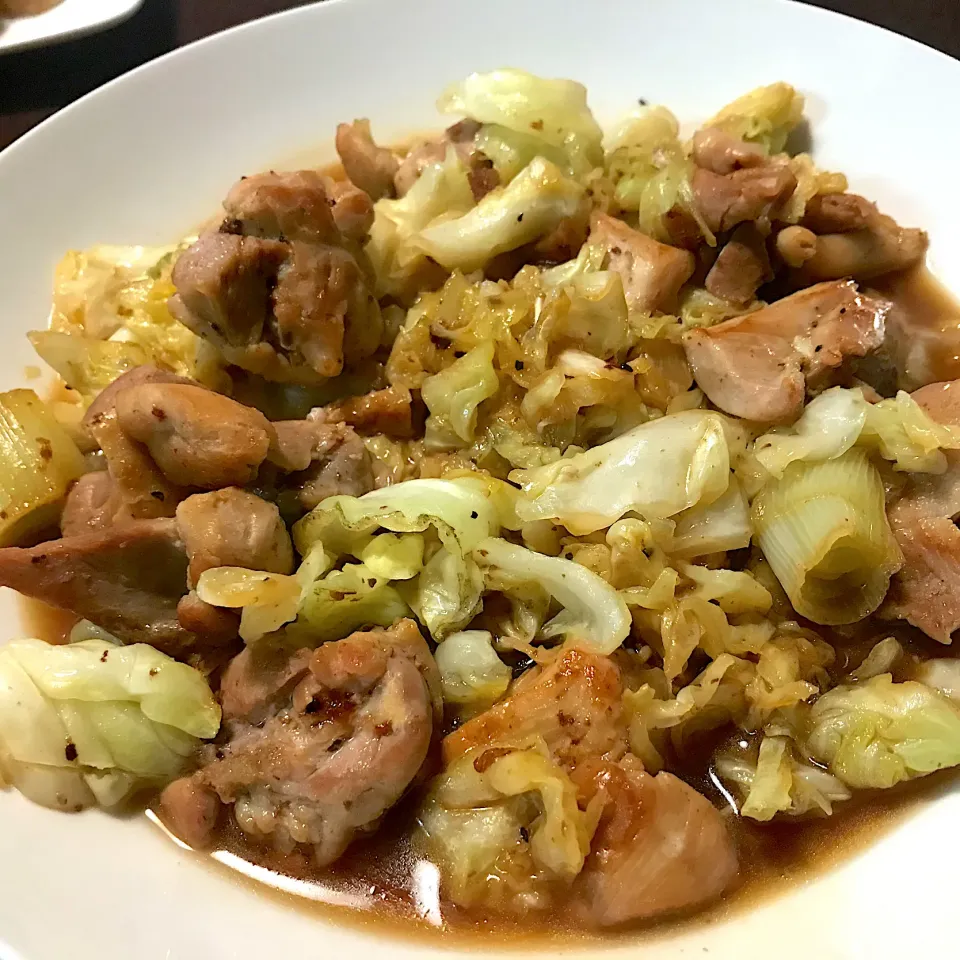 鶏肉とキャベツのニンニク醤油焼き|純さん