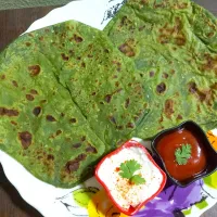 Snapdishの料理写真:Palak paratha|shubhさん