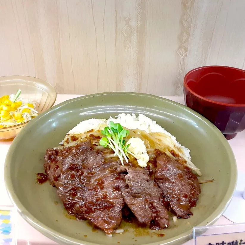 年末感謝祭メニュー　ステーキ丼セット|nyama1さん