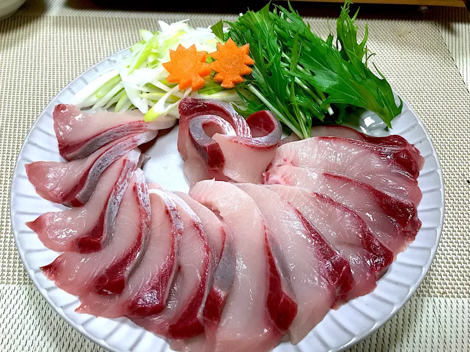 高知のブリ救済！鰤しゃぶ🐟少しレアでどうぞ🍲|1614さん