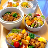 Snapdishの料理写真:山椒薫る麻婆豆腐丼とぐるぐるチャーシューのお弁当