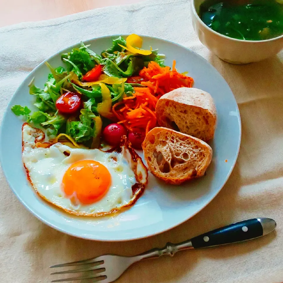 Snapdishの料理写真:レトロバゲットで朝ごはん|えるえるさん