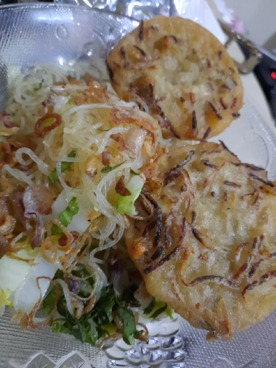 bihun goreng & bakwan sayur|NoniErickさん