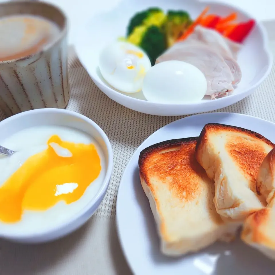 朝飯。|闇夜の狸さん