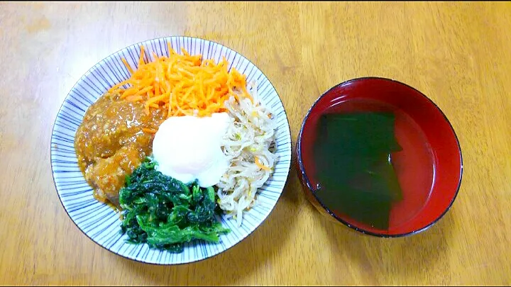 １２月１３日　半熟卵入りビビンバ丼　わかめスープ|いもこ。さん