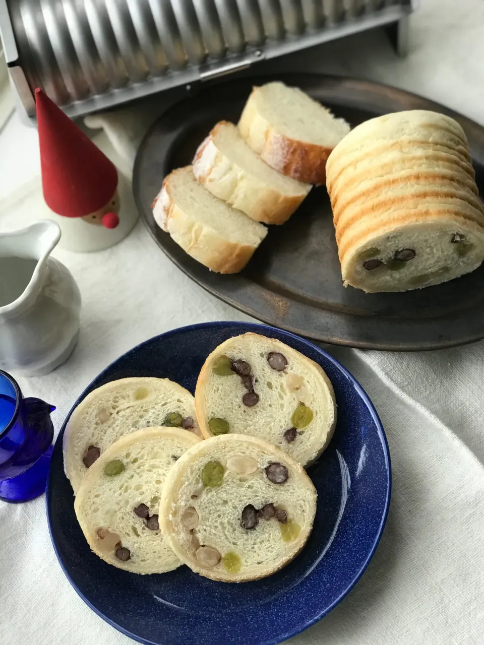 Snapdishの料理写真:かのこ豆ミックス使ったラウンドパン🍞|M.Mさん