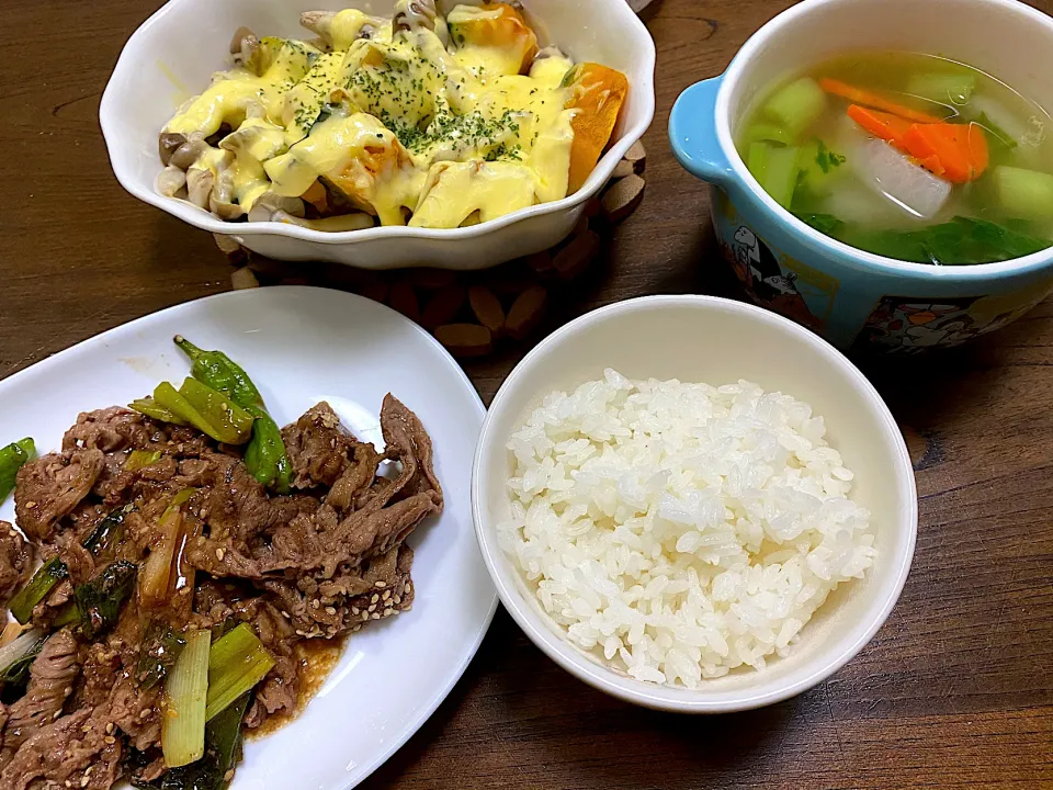 牛肉のゴマ醤油焼き、かぼちゃとしめじのミラネーズ焼き、あっさりスープ|りかさん