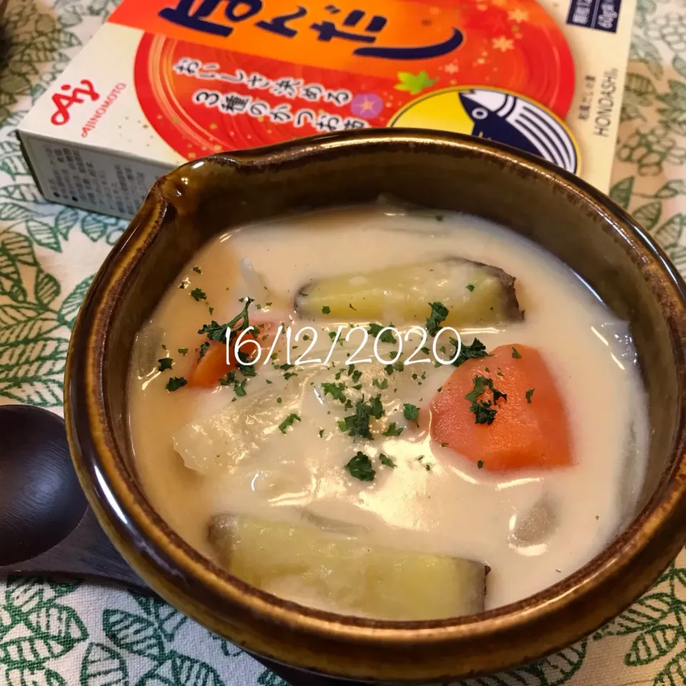 Snapdishの料理写真:クリーム味噌シチュ〜|友さん