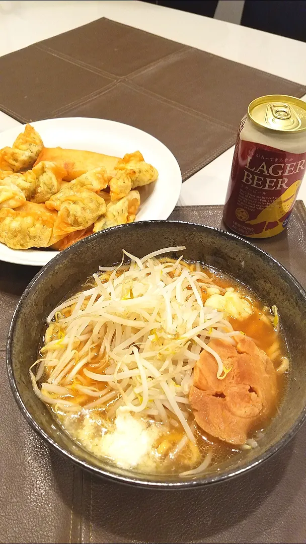 Snapdishの料理写真:ラーメン&餃子&春巻き|ぶー子さん