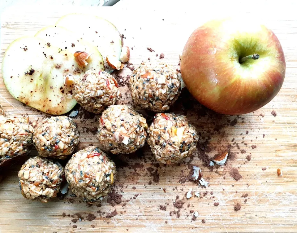 apple chai spice energy bombs|Cindyさん