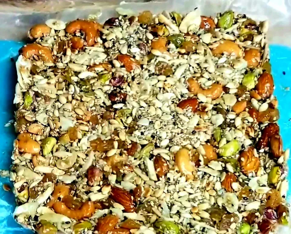 Healthy Nuts Bars full of protein|Aroob Haiderさん