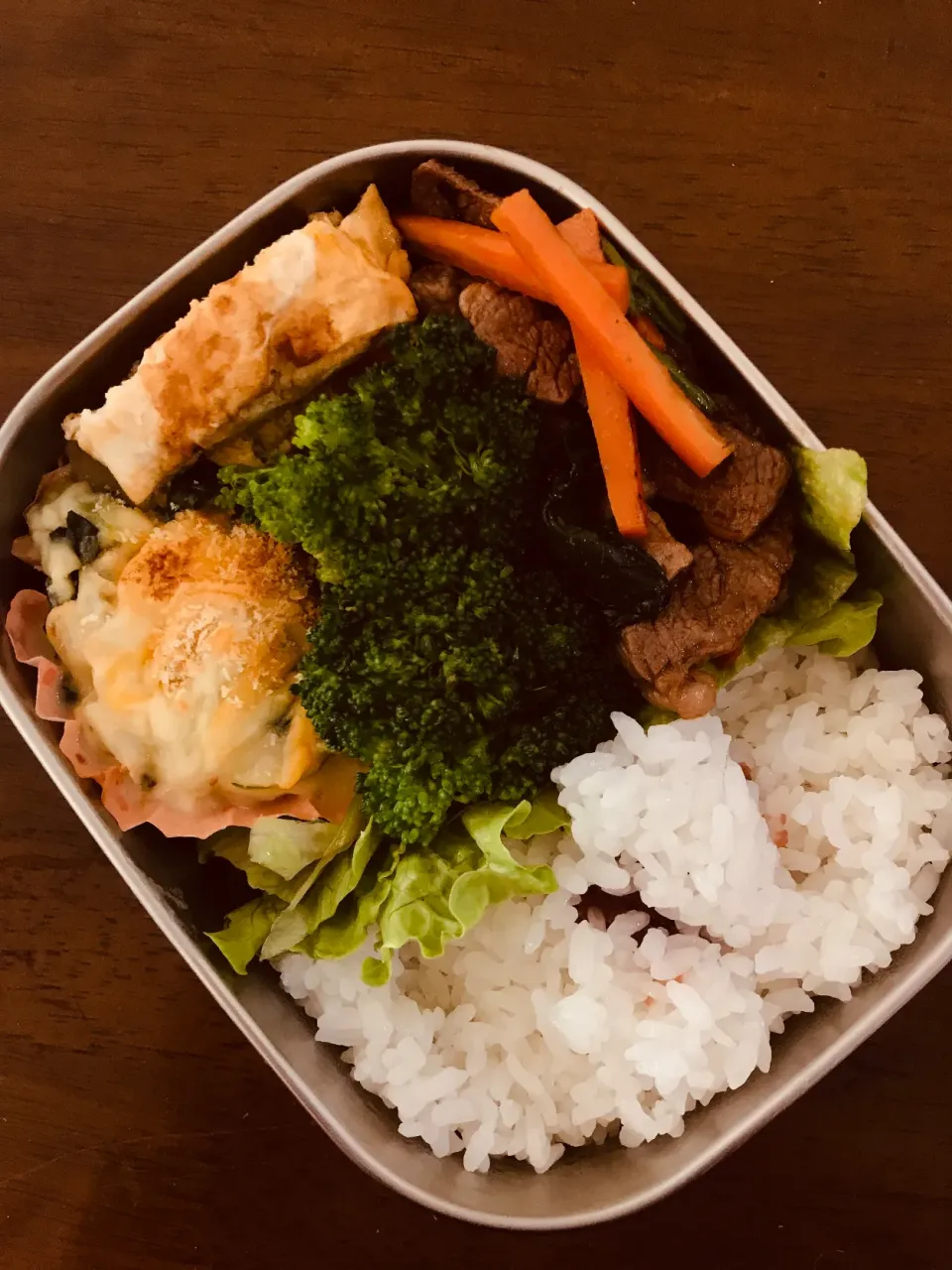 Snapdishの料理写真:牛肉の炒め物弁当|ぎんなんさん