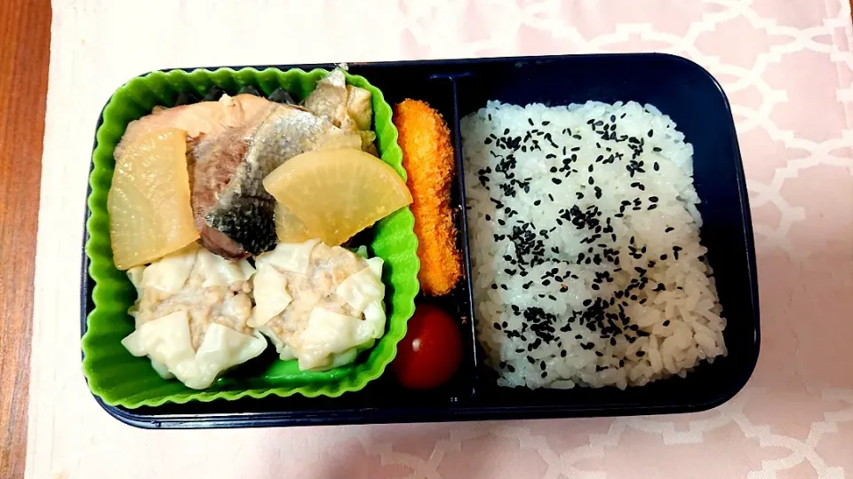 ぶり大根❤️旦那さんお弁当🎵😊|かおるcitronさん