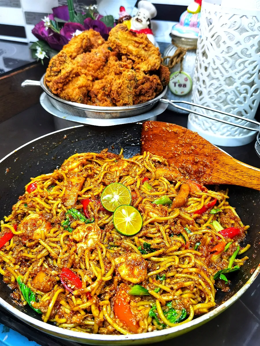 Snapdishの料理写真:Mee goreng|azirasamsuddin771008055774さん