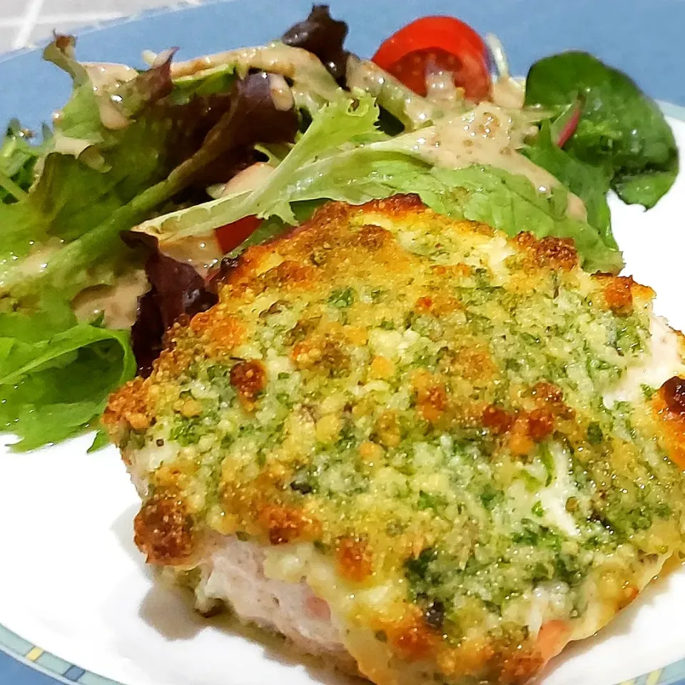 Snapdishの料理写真:parmesan crumble salmon|tigakokiさん