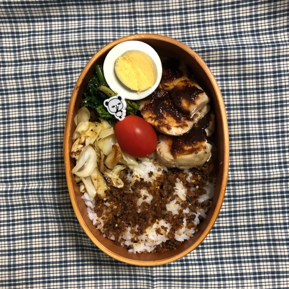 2020/12/18
鶏の山椒味噌焼き
ゆで卵
キャベツとしめじのバターソテー
ほうれん草🥬の胡麻和え
ミニトマト🍅|aichanさん