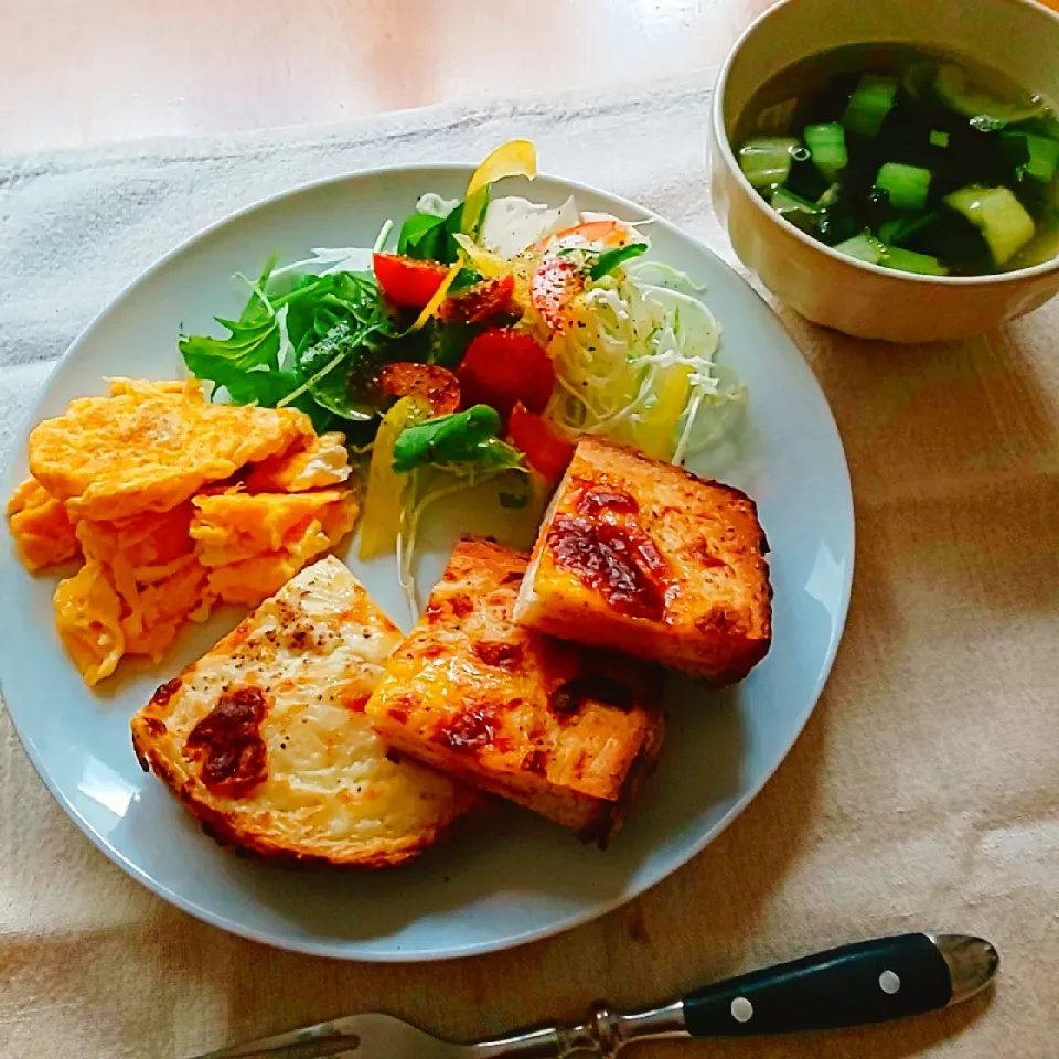 クロックマダムで朝ごはん|えるえるさん