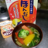 Snapdishの料理写真:野菜満載味噌汁|まねきねこさん