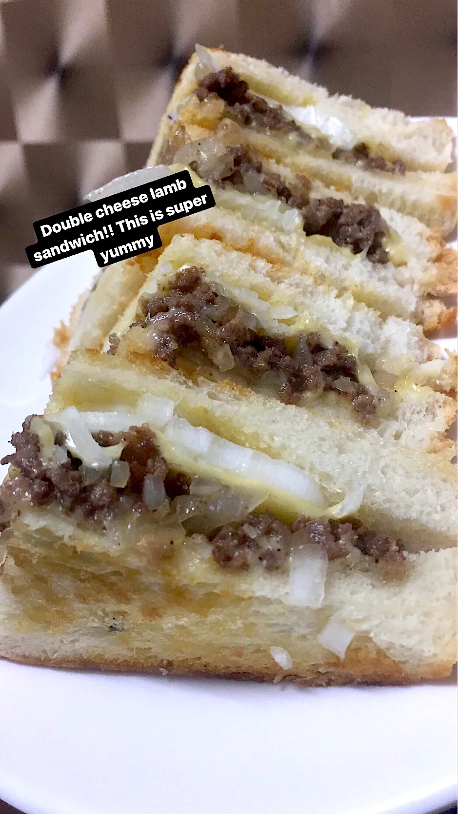 Double cheese lamb sandwich🤪|TiffanyTeoさん