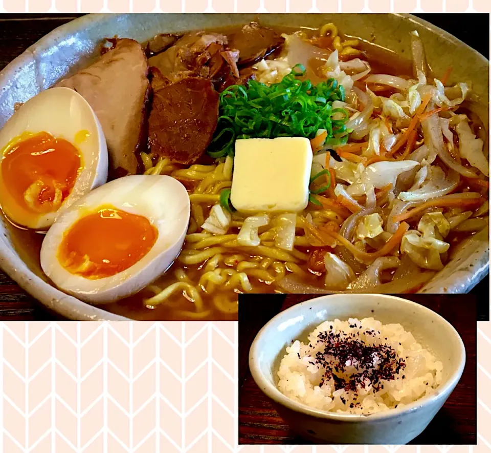 Snapdishの料理写真:また 味噌ラーメン(バター、にんにくで旨旨)|mottomoさん