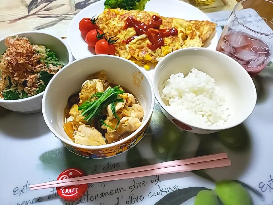 Snapdishの料理写真:親子煮とオムレツと水菜のおひたし|aiさん