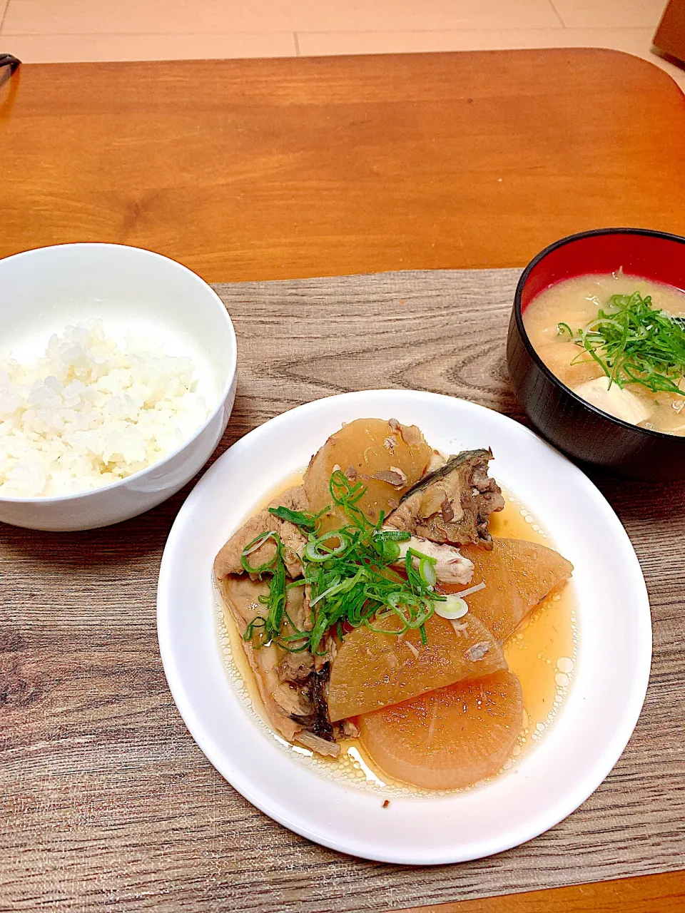 ブリ大根とお味噌汁|トトトトさん