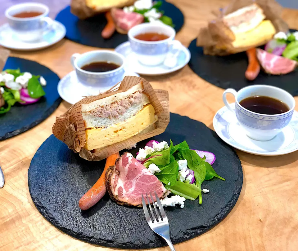 出汁たっぷり厚焼き卵サンド&ツナサンド|1480_kojiさん