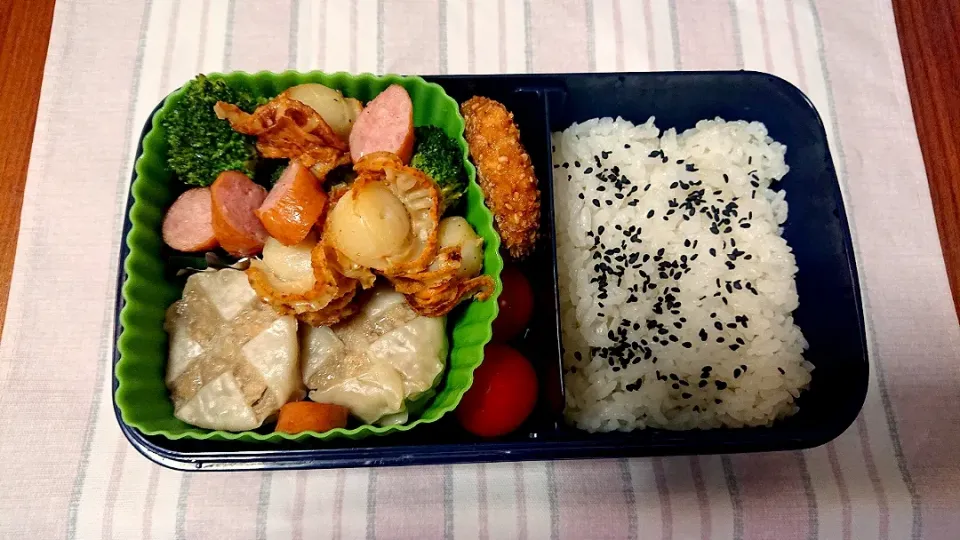 ブロッコリーとウインナーとベビーホタテのバター醤油炒め❤️旦那さんお弁当🎵😊|かおるcitronさん