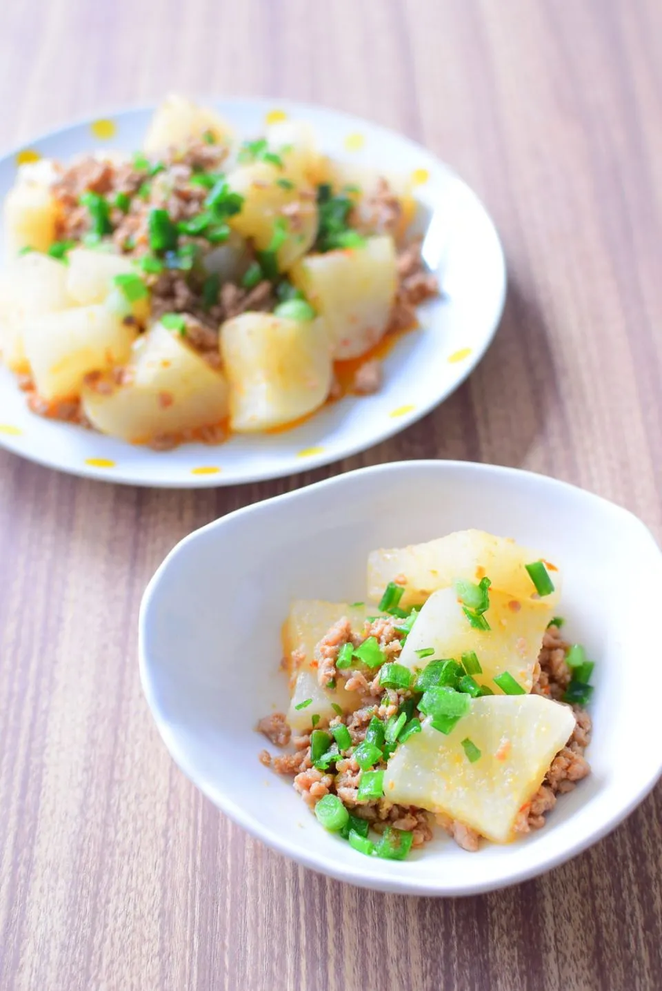 にんにくと生姜でご飯が進む！大根のピリ辛ひき肉炒めのレシピ|アマイモノ・クウ蔵さん