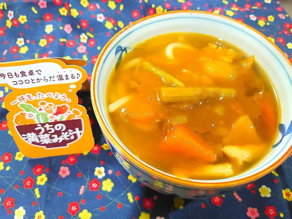 カレーとうどんを混ぜた味噌汁|ラスカルさん