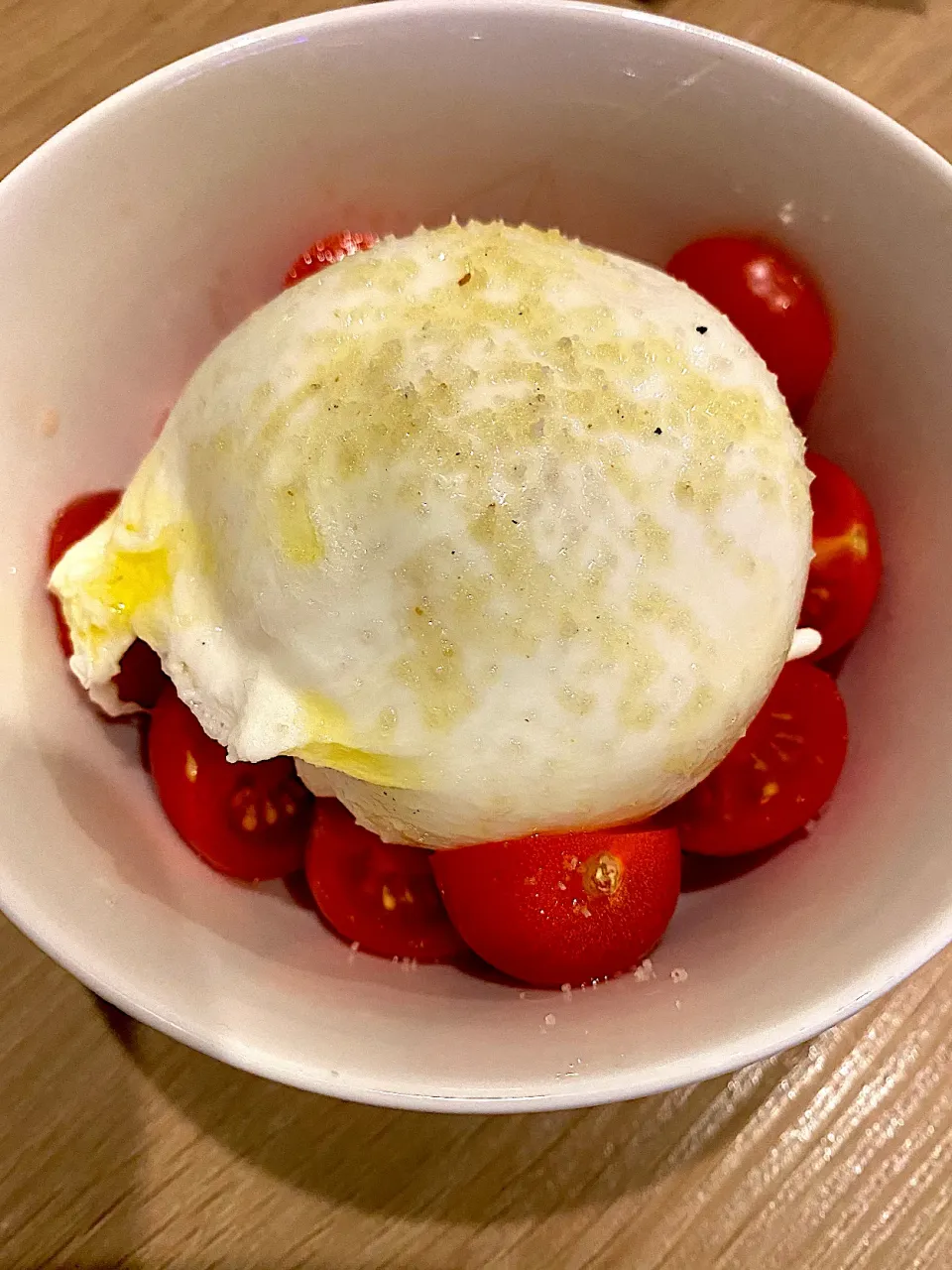 Snapdishの料理写真:ブッラータチーズのカプレーゼ|OLの気ままご飯🍽さん