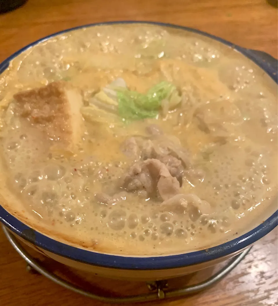 Snapdishの料理写真:グツグツ🍲熱々だよー　＃豆乳キムチ味噌鍋🍲〆はうどん入れよう‼️日の出料理酒モニターです。料理酒も入ってます|いちごさん