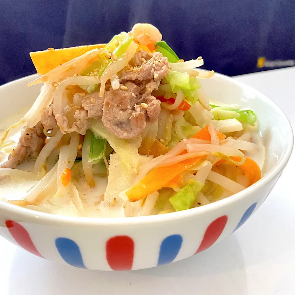 おうちで作れる！ちゃんぽん風ラーメン|りさこさん