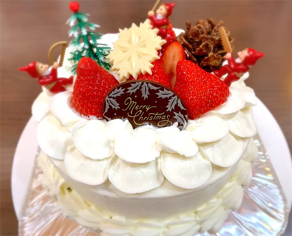 Snapdishの料理写真:クリスマスケーキ🎂|makoさん