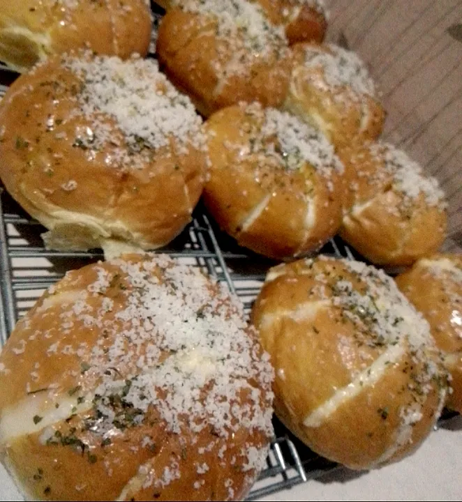 garlic cheese bread|tikaさん