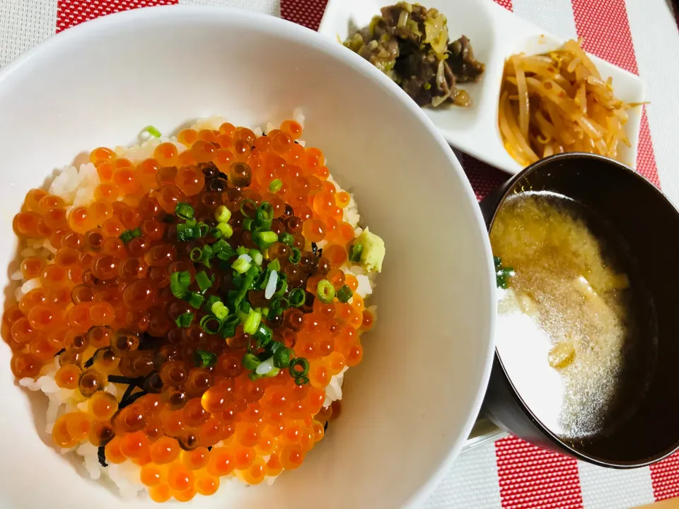 Snapdishの料理写真:【なか卯】いくら丼|飛鳥さん