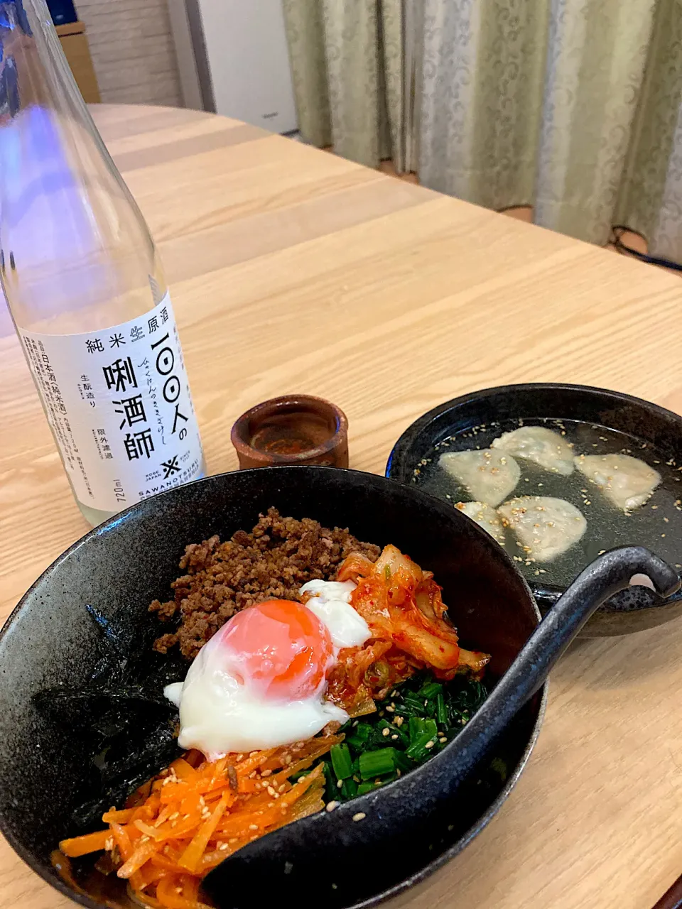 今日の夕食　ビビンバ丼　ワンタンわかめスープ|ふわ猫はなちゃんさん