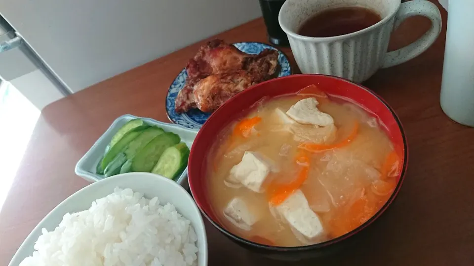 朝ごはん！今日も頑張るぞー✨|わかゆっきーさん