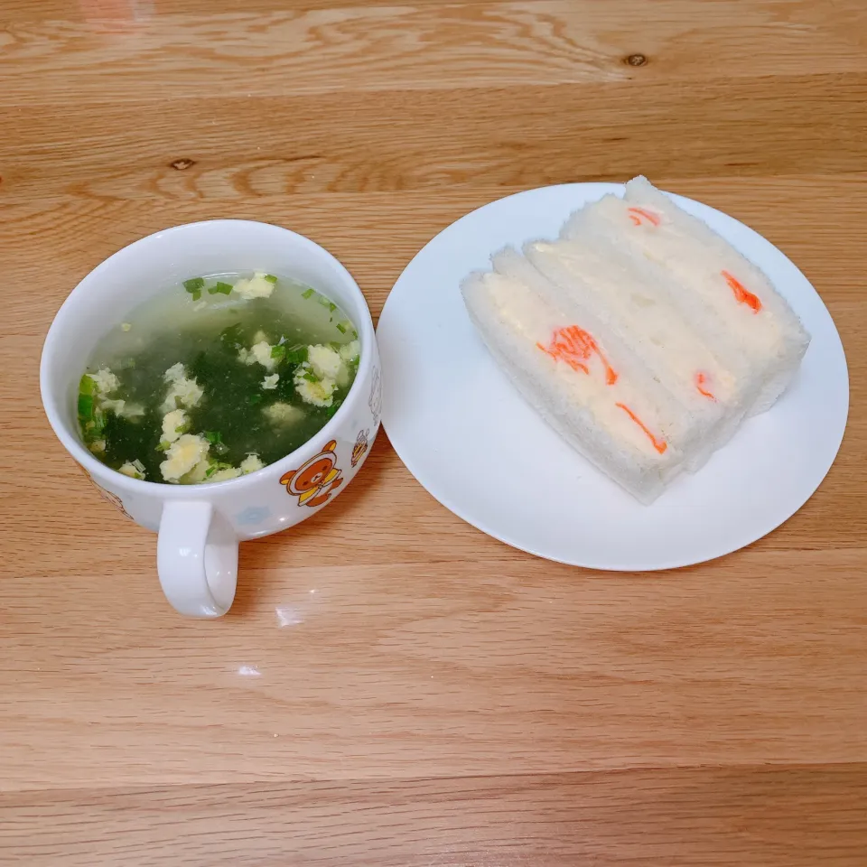 Snapdishの料理写真:朝ごはんはサンドイッチにしました^ ^|ヤマネコさん