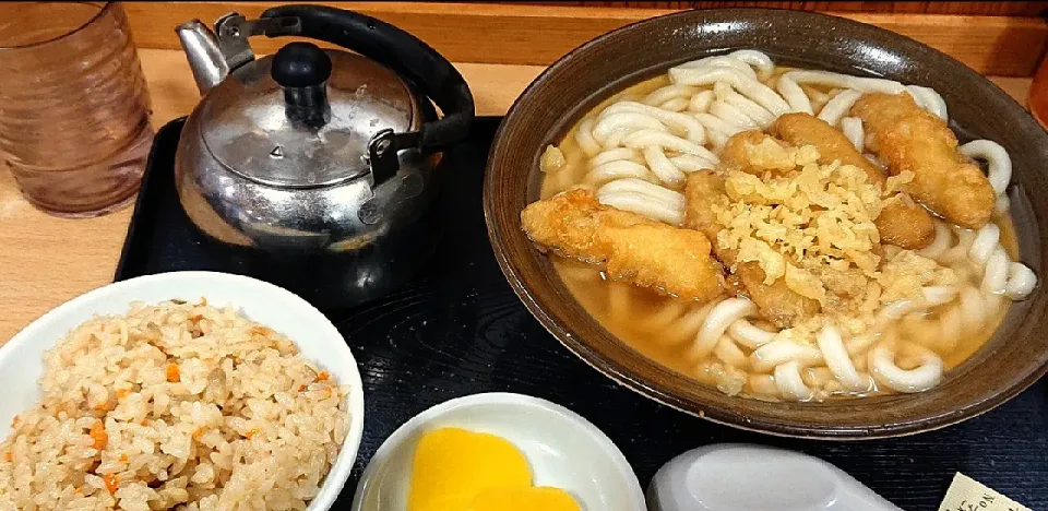 ごぼ天うどんとかしわ飯|哲さん