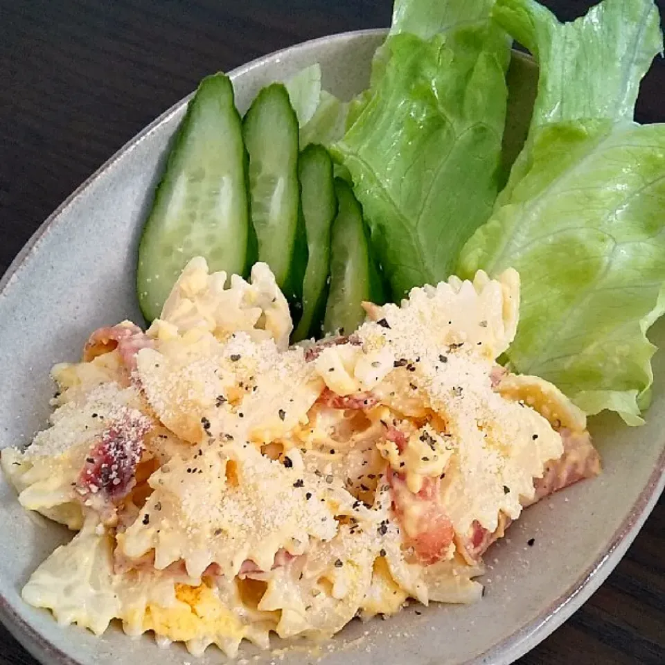 ベーコンと卵のマカロニサラダ🥓🥚|じょうさん