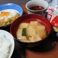 ワカメが、、少なっ！油揚げみそ汁|わかゆっきーさん