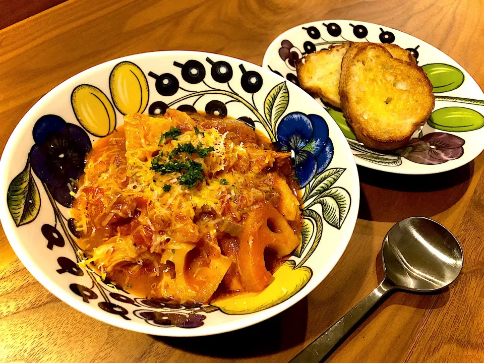 冷蔵庫のありもの野菜と鶏モモ肉のトマト煮込み|こんぶさん