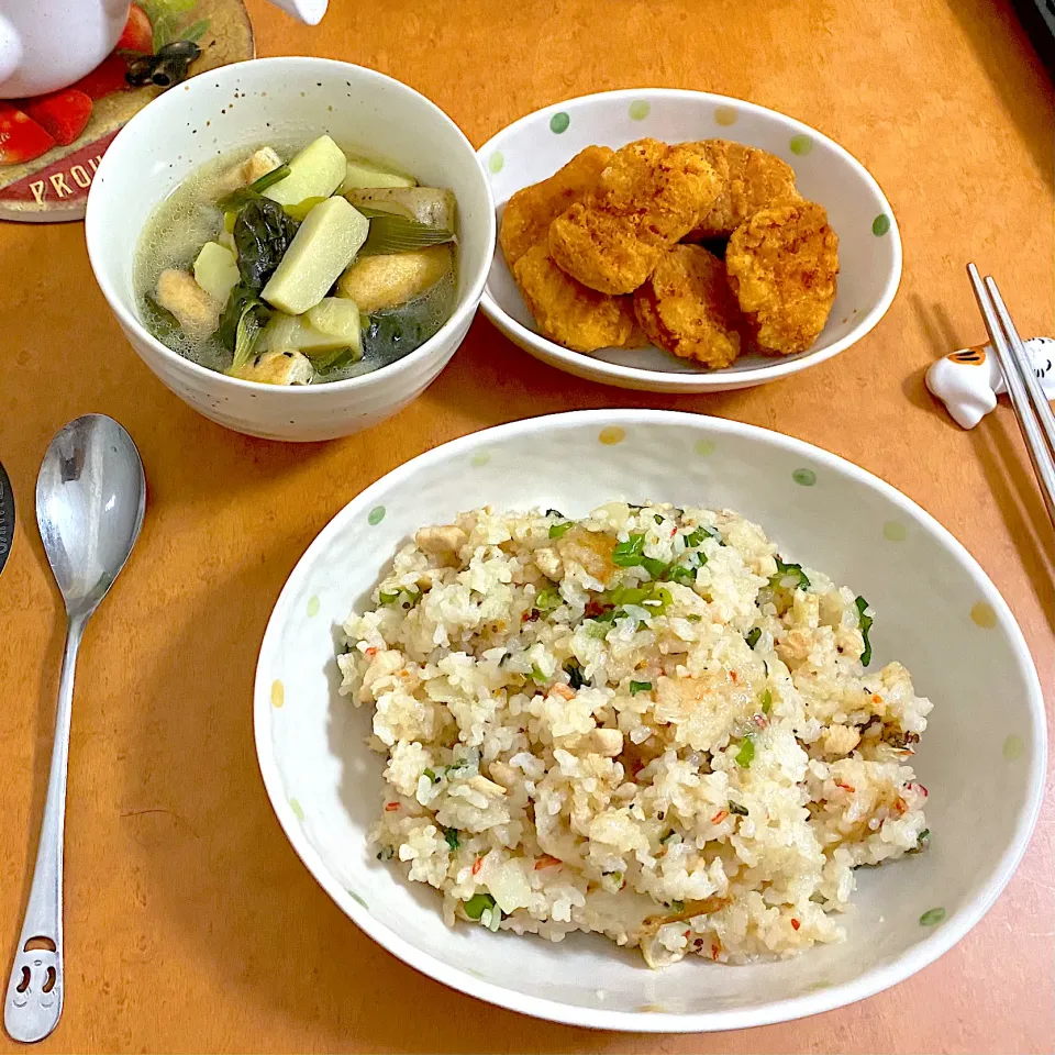 Dinner in the middle of winter season, nugget, miso and fried rice|MI 「いどりす」さん