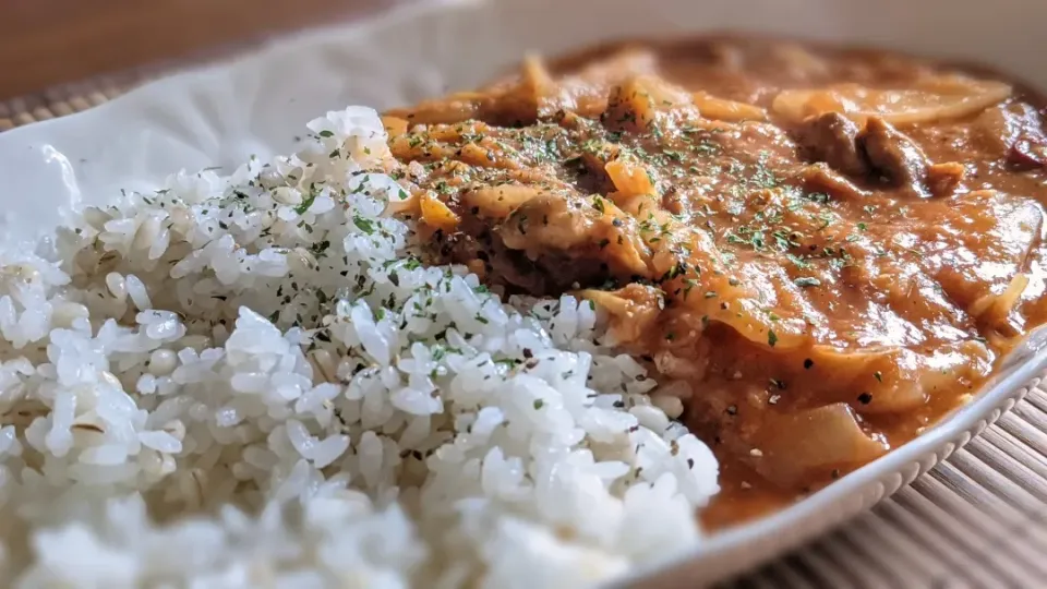 ﾄﾏﾄｶﾚｰ🍛
の昼ごはん✨|kaz(*･ω･)さん