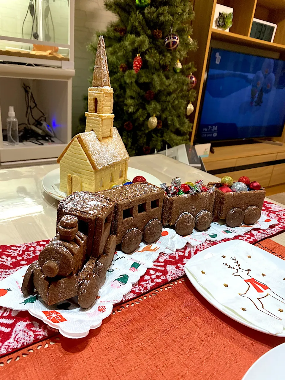 チョコクッキーの機関車🚂|休日限定ままさん