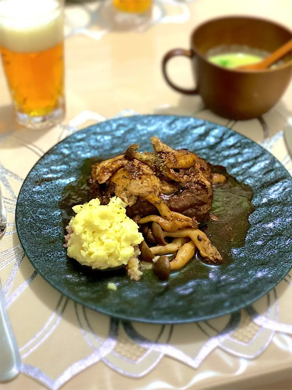 Snapdishの料理写真:フォアグラと牛肉のソテー|ぽんたさん